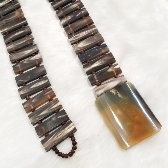 Accessories - Artisan shell & wooden bead belt